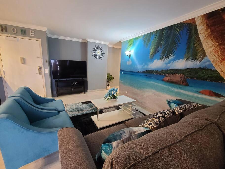 Lovely Condo 2 Bedrooms, 2 Bathrooms, Free 1 Parking At Waikiki Beach Honolulu Exterior photo