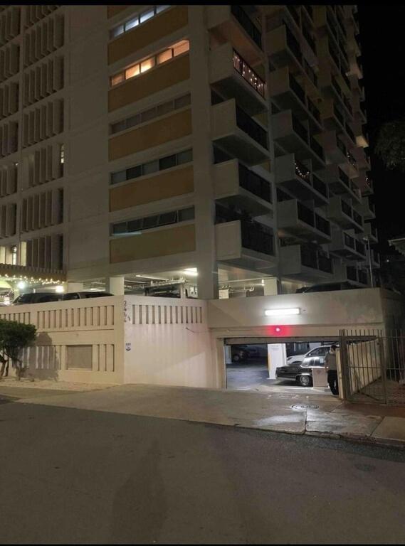Lovely Condo 2 Bedrooms, 2 Bathrooms, Free 1 Parking At Waikiki Beach Honolulu Exterior photo